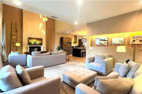 Elegant Single Home w 3 BD Breathtaking View